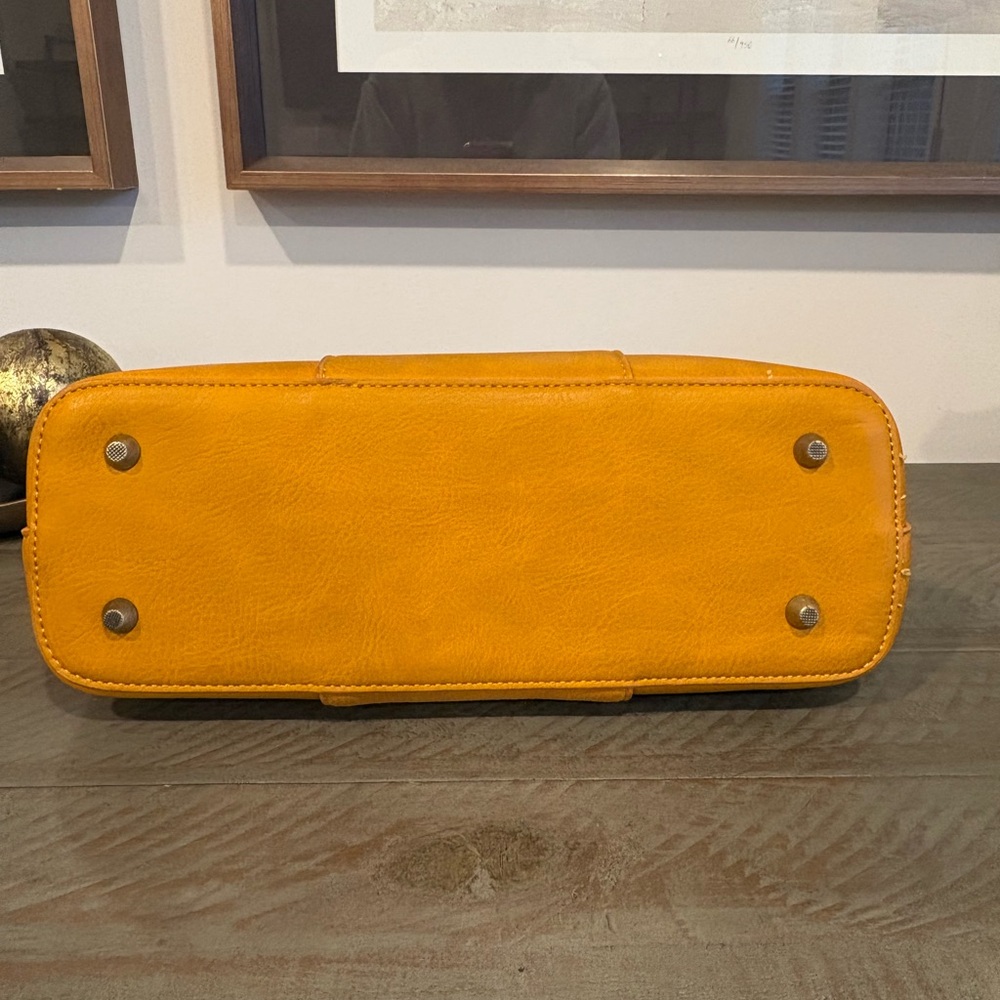 NWOT Altar’d State - Abbedale Purse - Picture 15 of 16